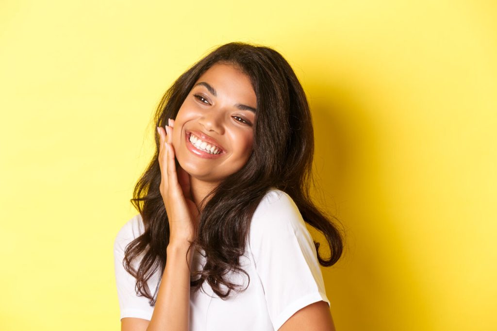 Quer transformar seu sorriso Faça lentes de contato dental!
