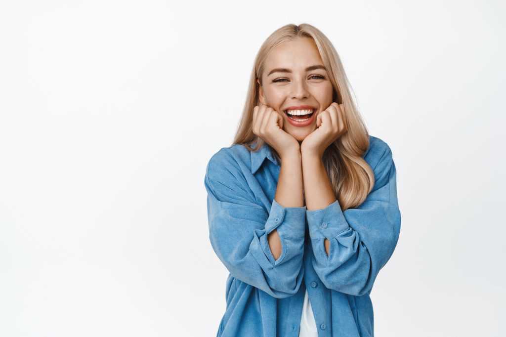 Não é sobre ter dentes perfeitos. É sobre se reconhecer no espelho