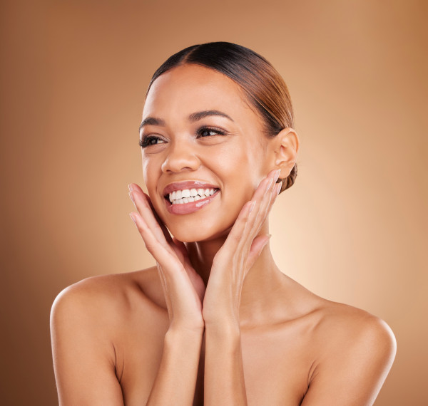 Você pode não ter nascido com o sorriso ideal, mas pode escolher mudá-lo